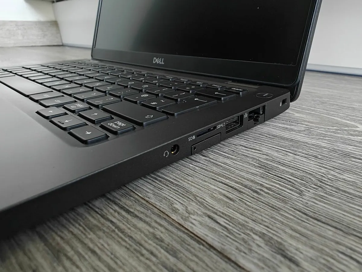 Dell Latitude 5300 | i5 | 16GB | 256GB | Touch - Image 4