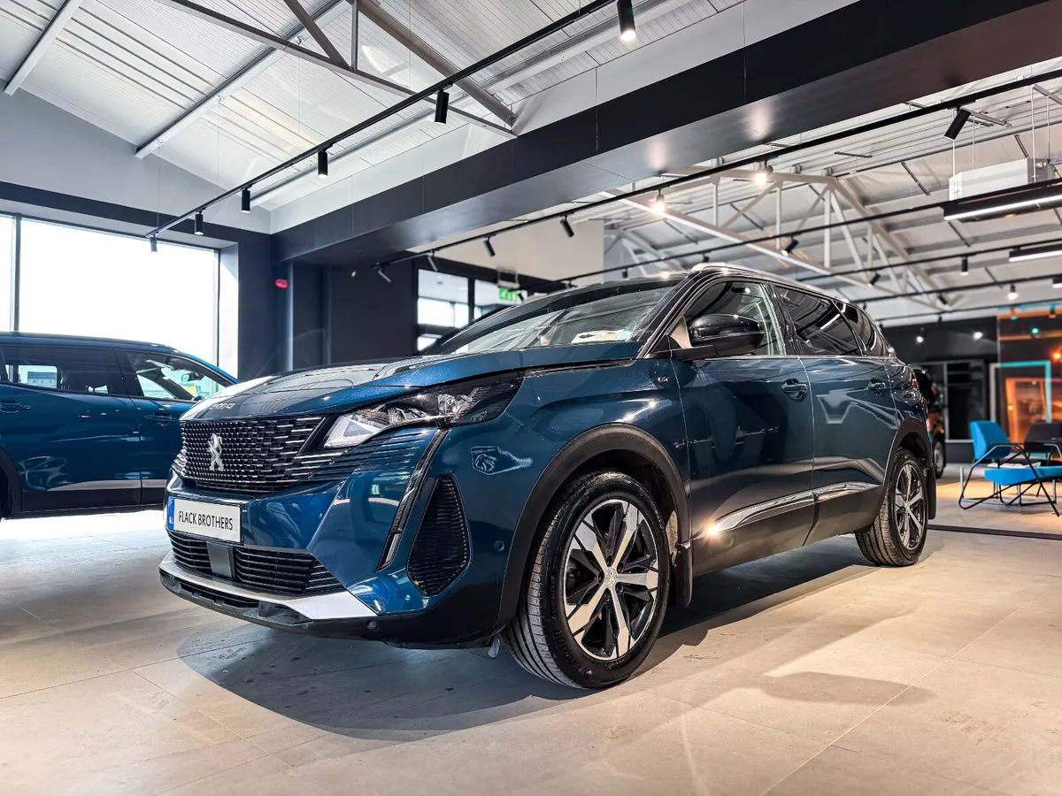 2022 Peugeot 5008 GT 1.5 BlueHDi 130bhp - Image 4