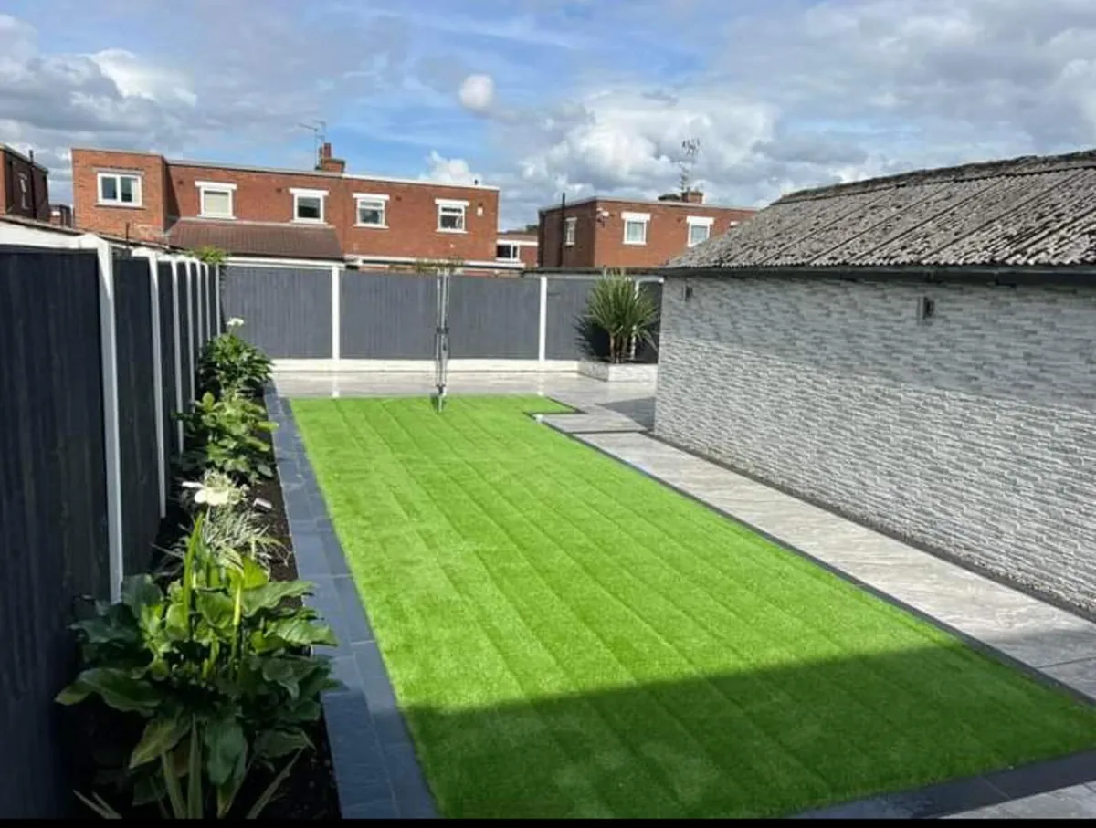 3m x 4m grass available - Image 1