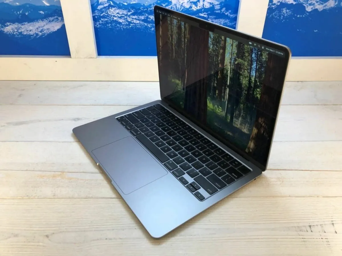 Apple MacBook Air 2024 13" Laptop 512GB - Image 1