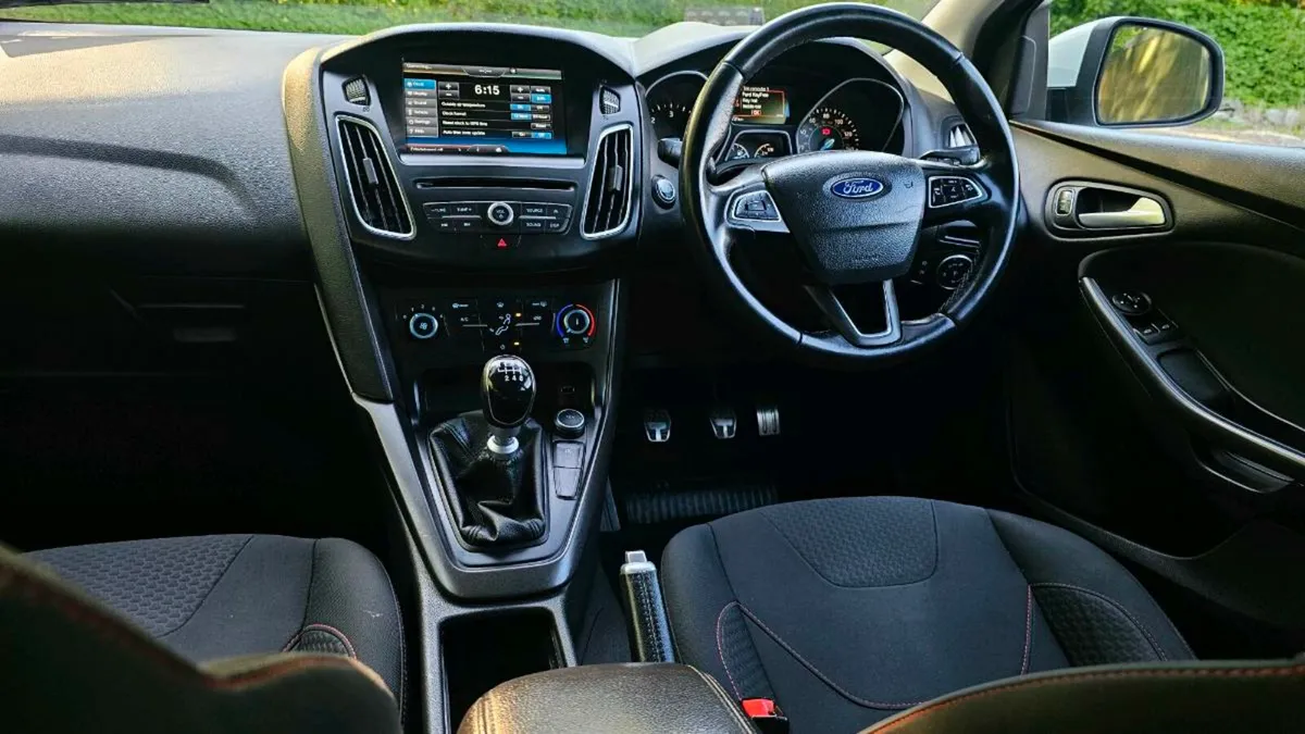 2015 Ford Focus 1.5 TDCI Zetec - Image 4