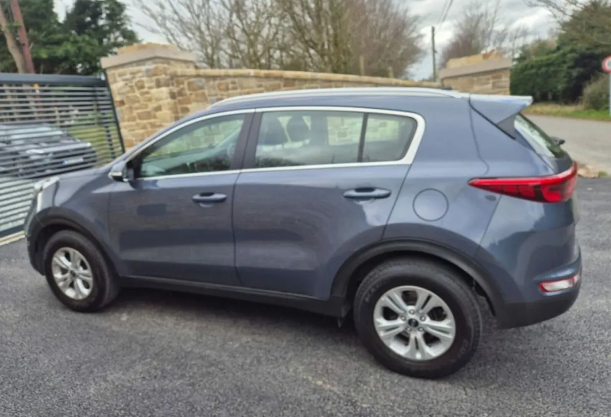 2018  KIA SORTAGE - Image 3