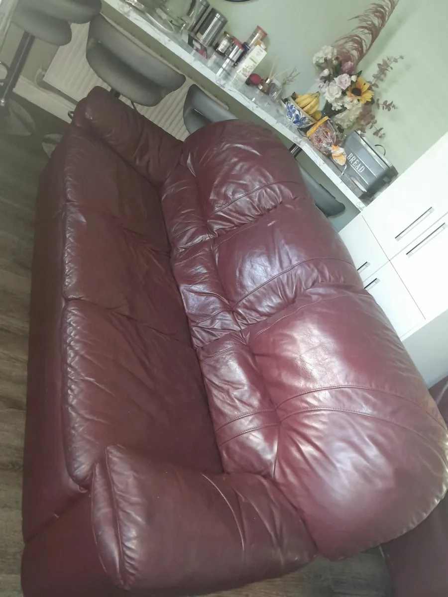 Couches - Image 2