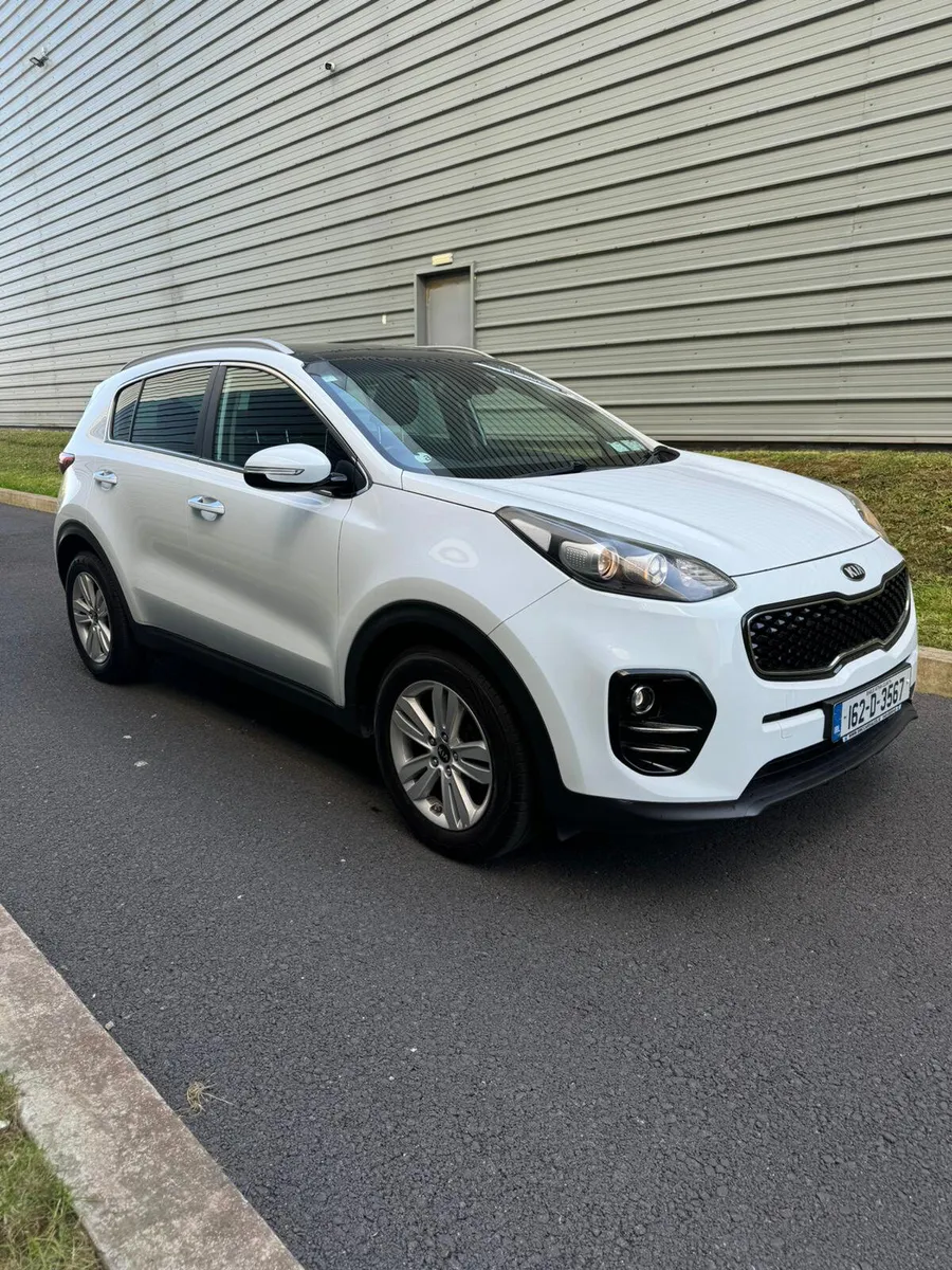 Kia Sportage 2016 EX PAN ROOF SAT-NAV - Image 1