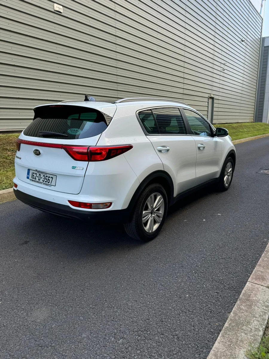 Kia Sportage 2016 EX PAN ROOF SAT-NAV - Image 3