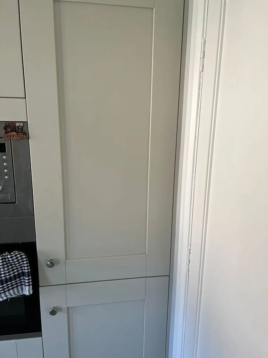 Liebherr Fridge Freezer Integrated 70/30 - Image 1