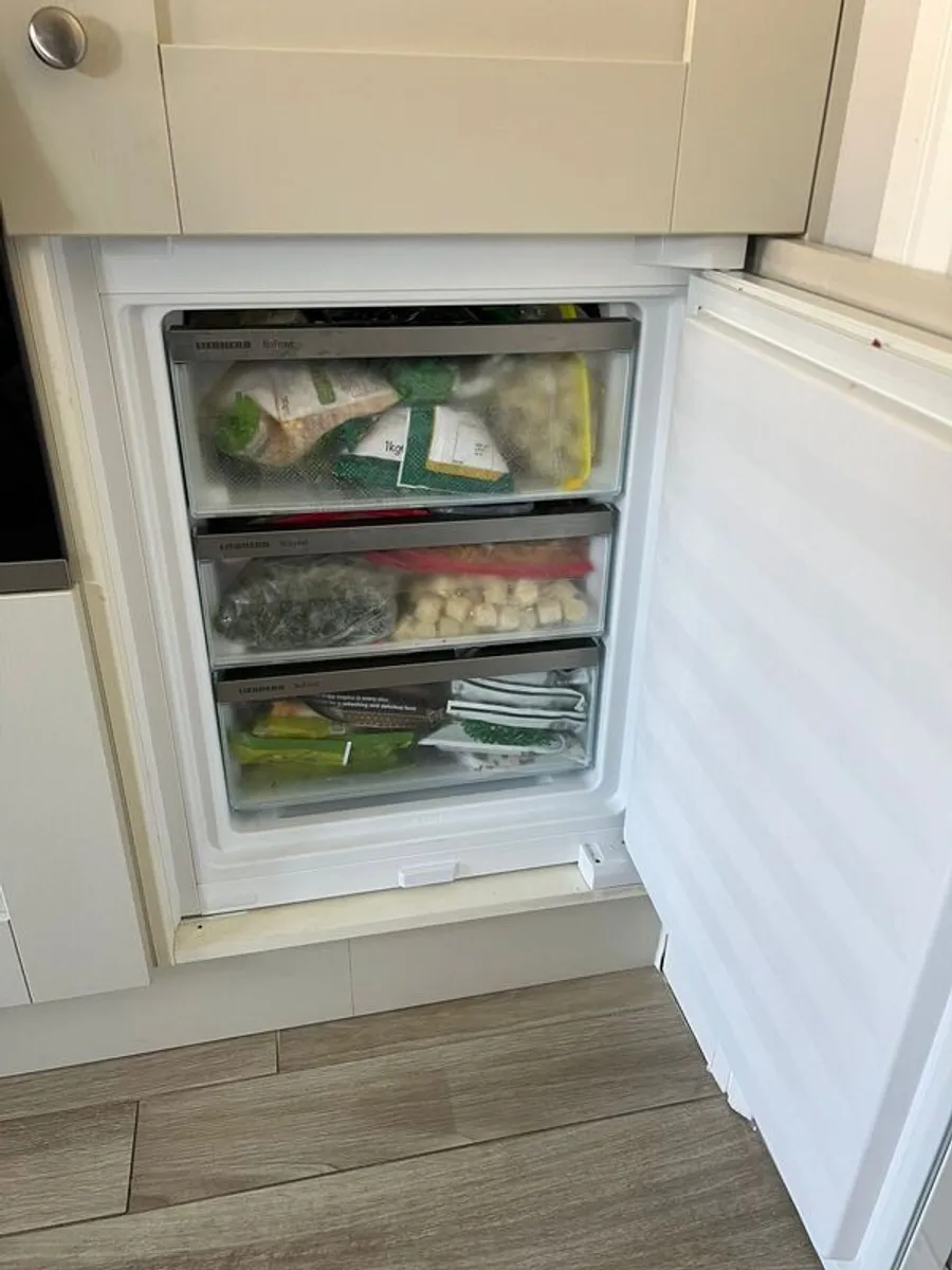 Liebherr Fridge Freezer Integrated 70/30 - Image 3