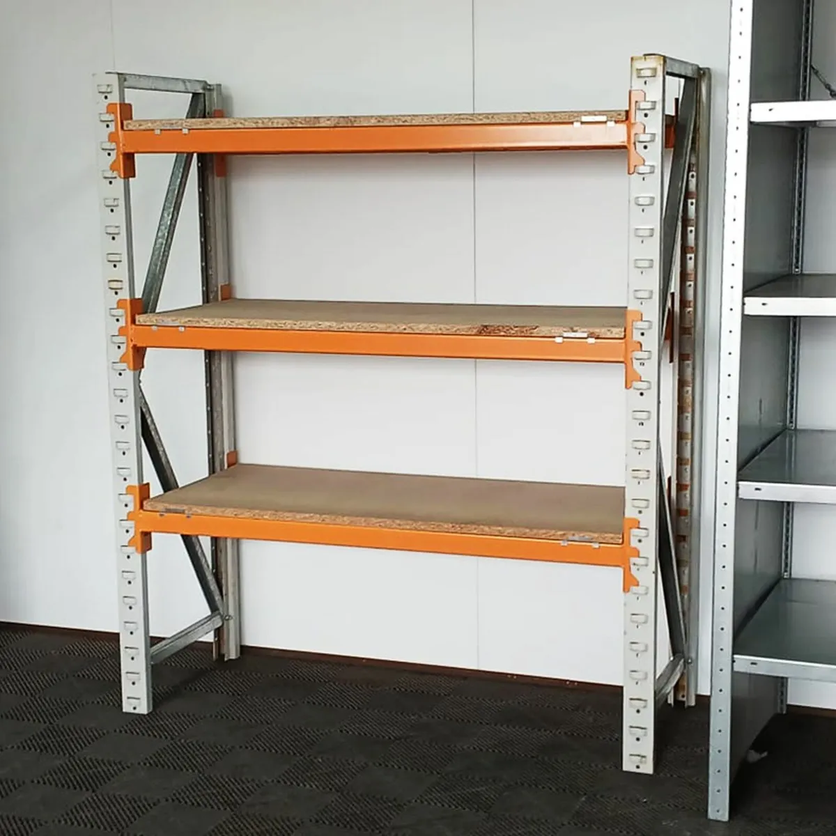 Used Garage Shelving (ref:LS016) - Image 3
