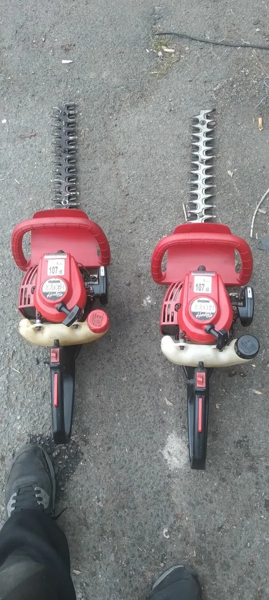 2 shindaiwa 22Dh hedge strummers running well - Image 1