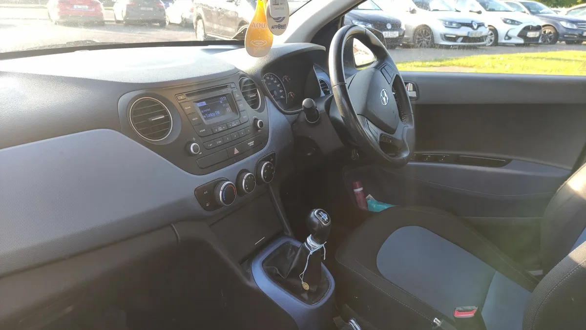 Hyundai i10 2014 (low kms) - Image 2