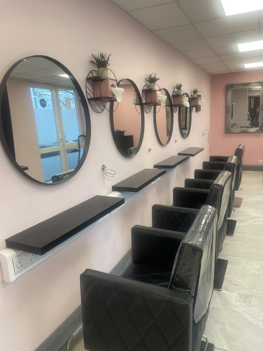 Hair salon furniture - Image 3