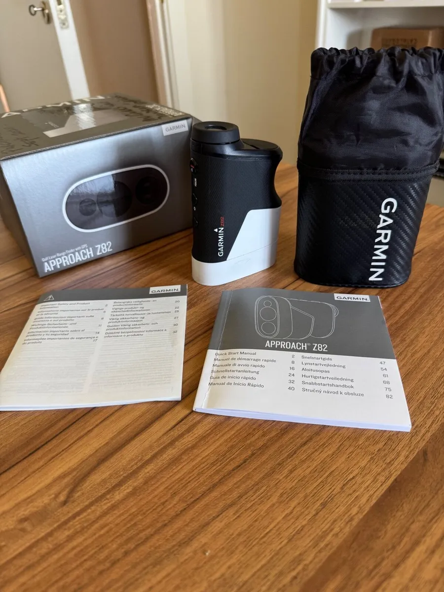 Golf Rangefinder. Garmin Z82.