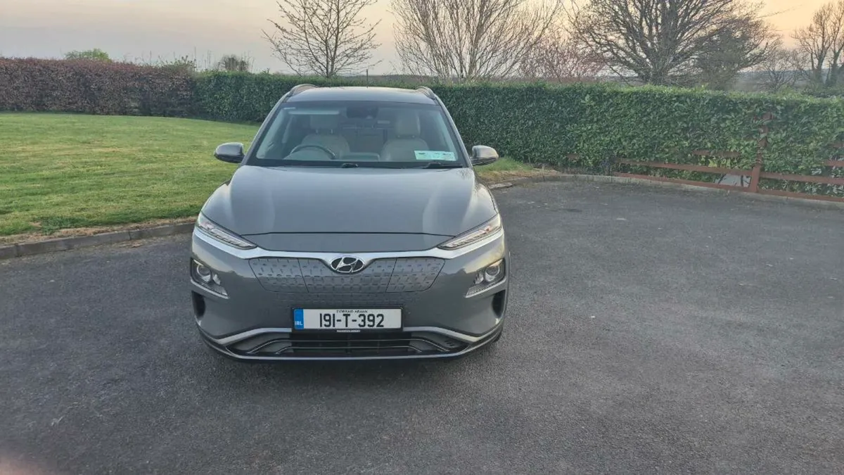 Car - Image 1