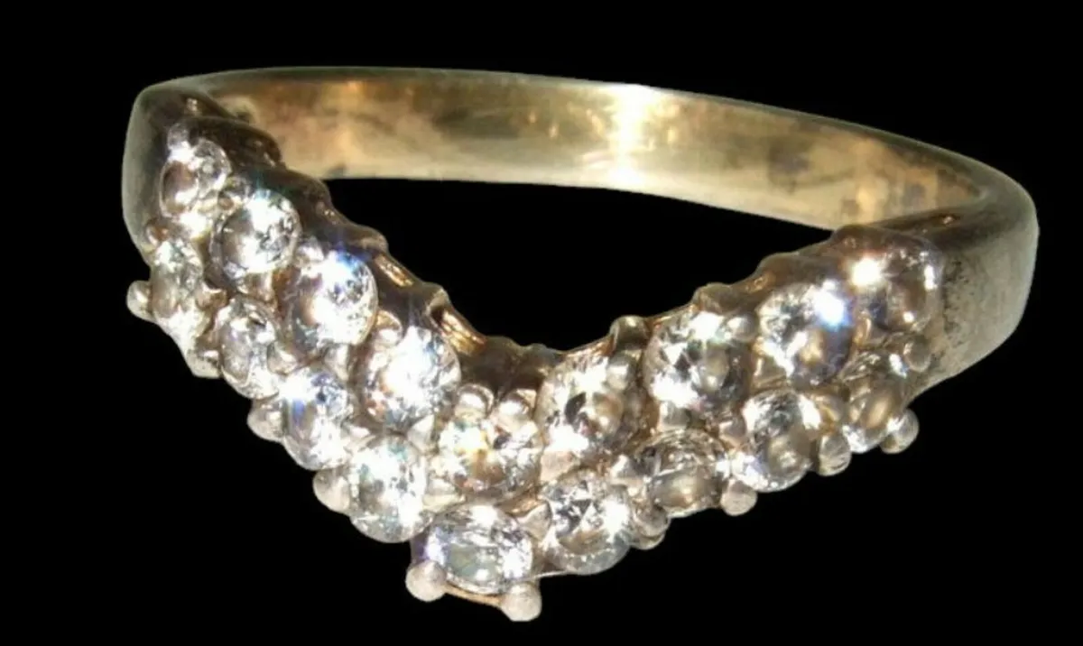 Vintage Hallmarked Silver Sapphire Wishbone Ring - Image 1
