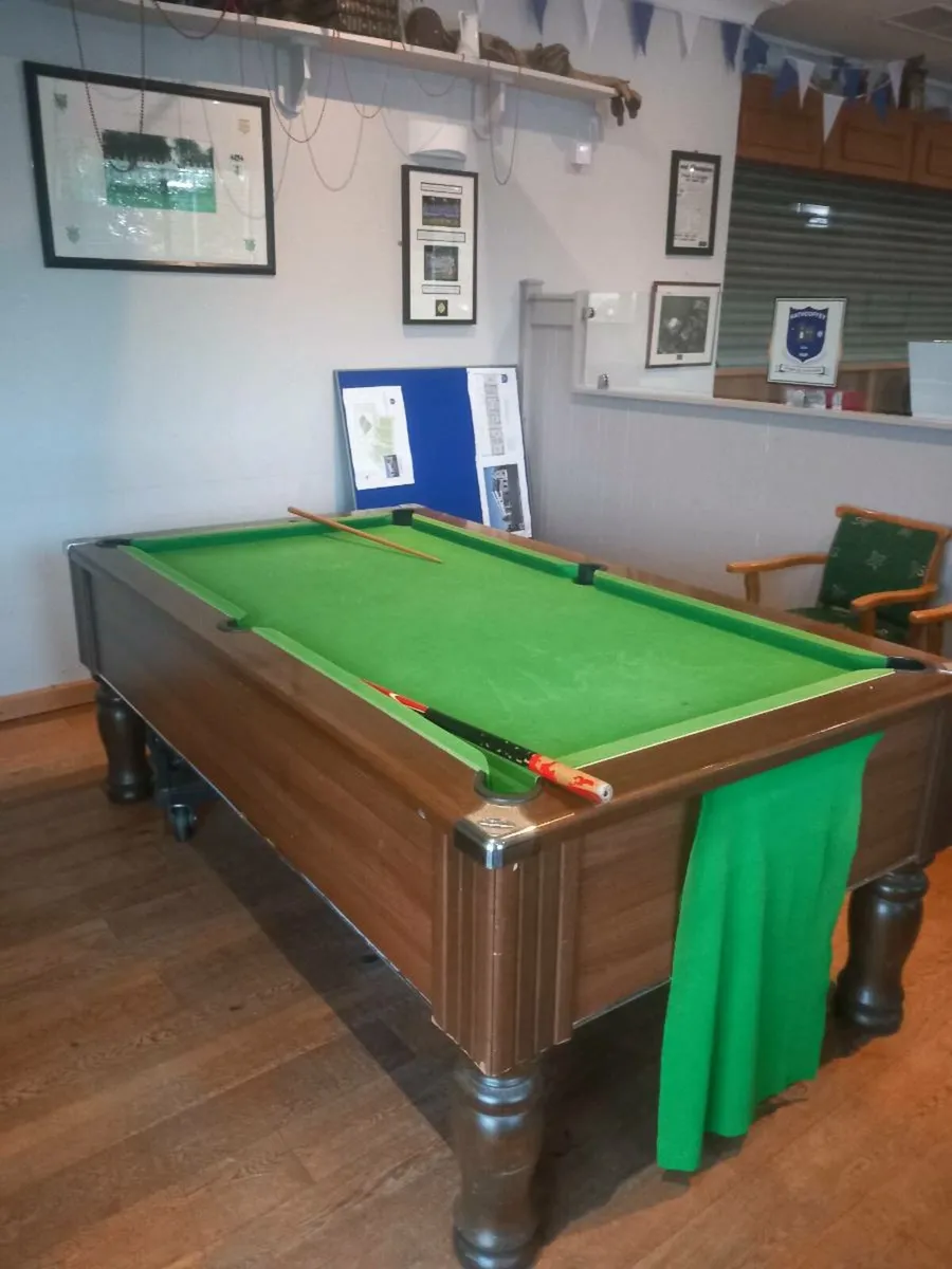 Pool table - Image 2