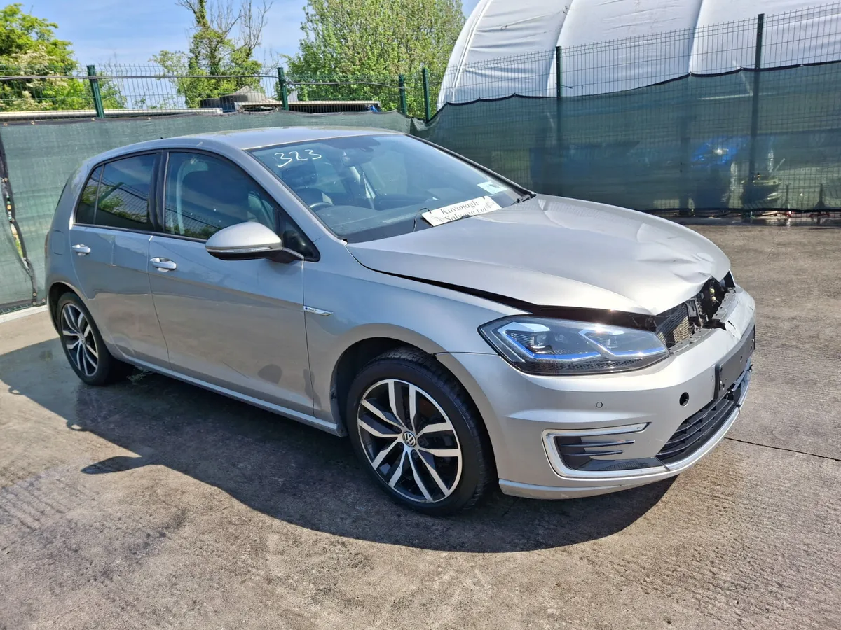 201 Volkswagen Golf E1F Fully electric - Image 3
