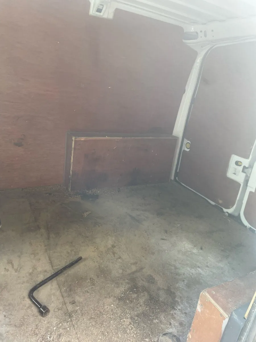 Ford Transit Connect for SCRAP/BREAKING - Image 4
