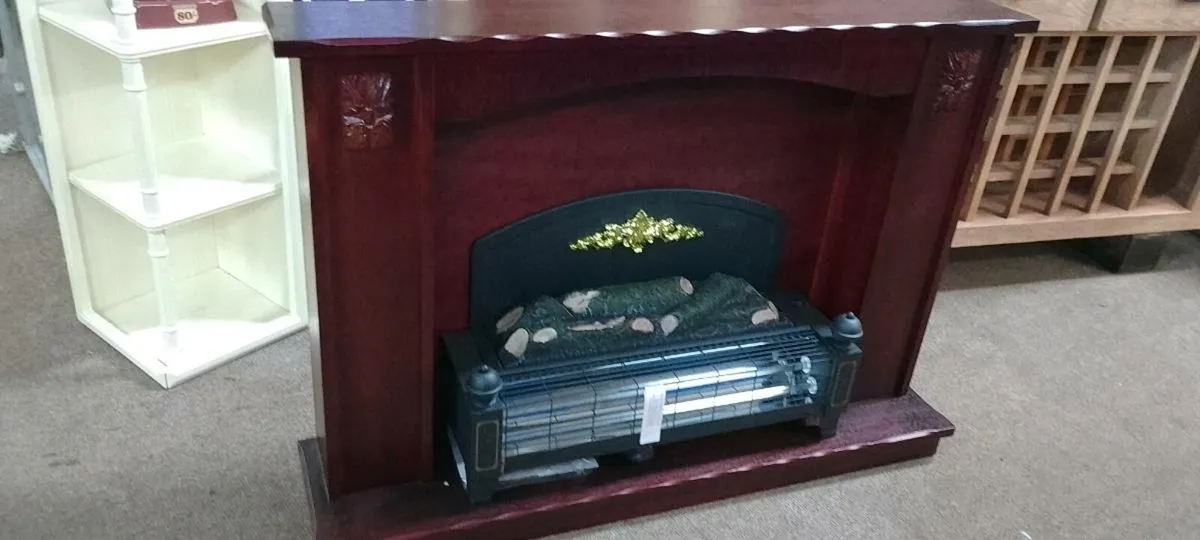 Mahogany Surround Electric Fire - Image 1