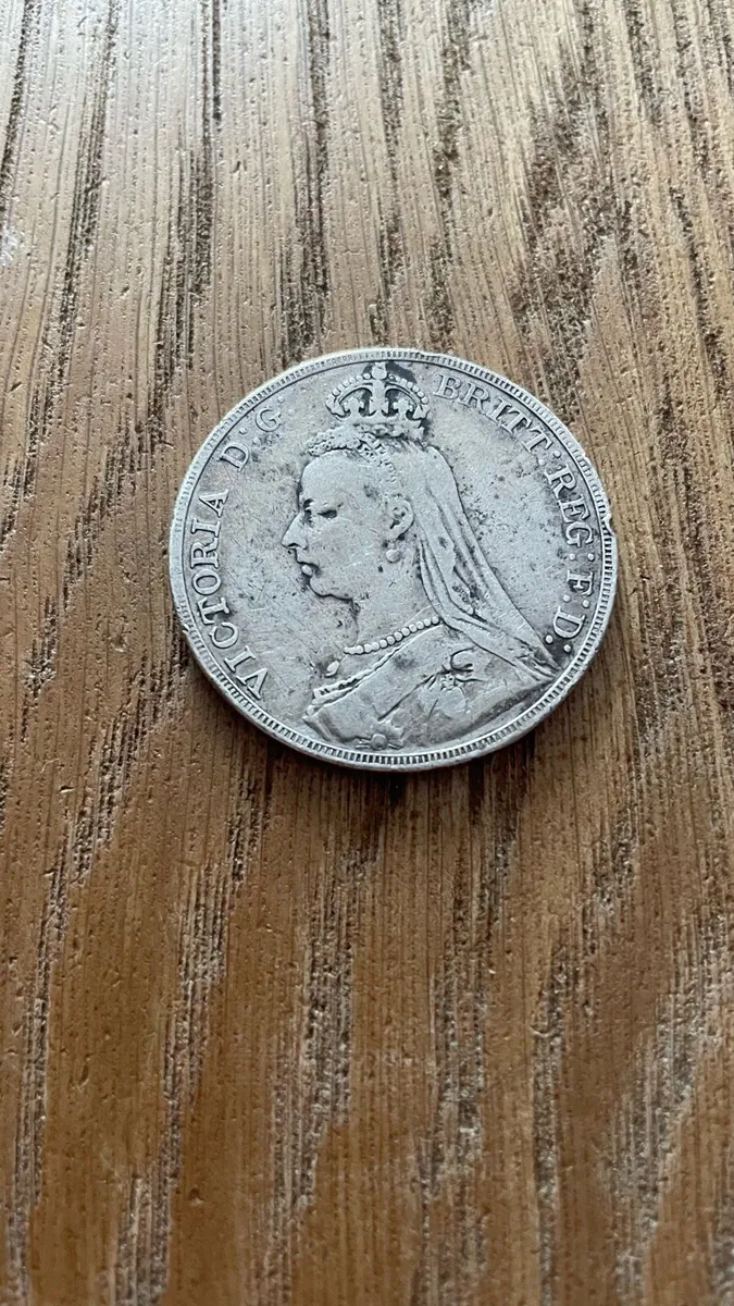 1890 silver crown - Image 1