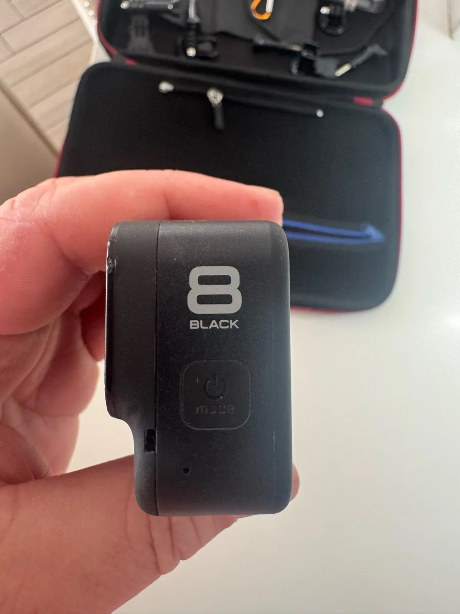 Go Pro Hero 8 with accessories - Image 3