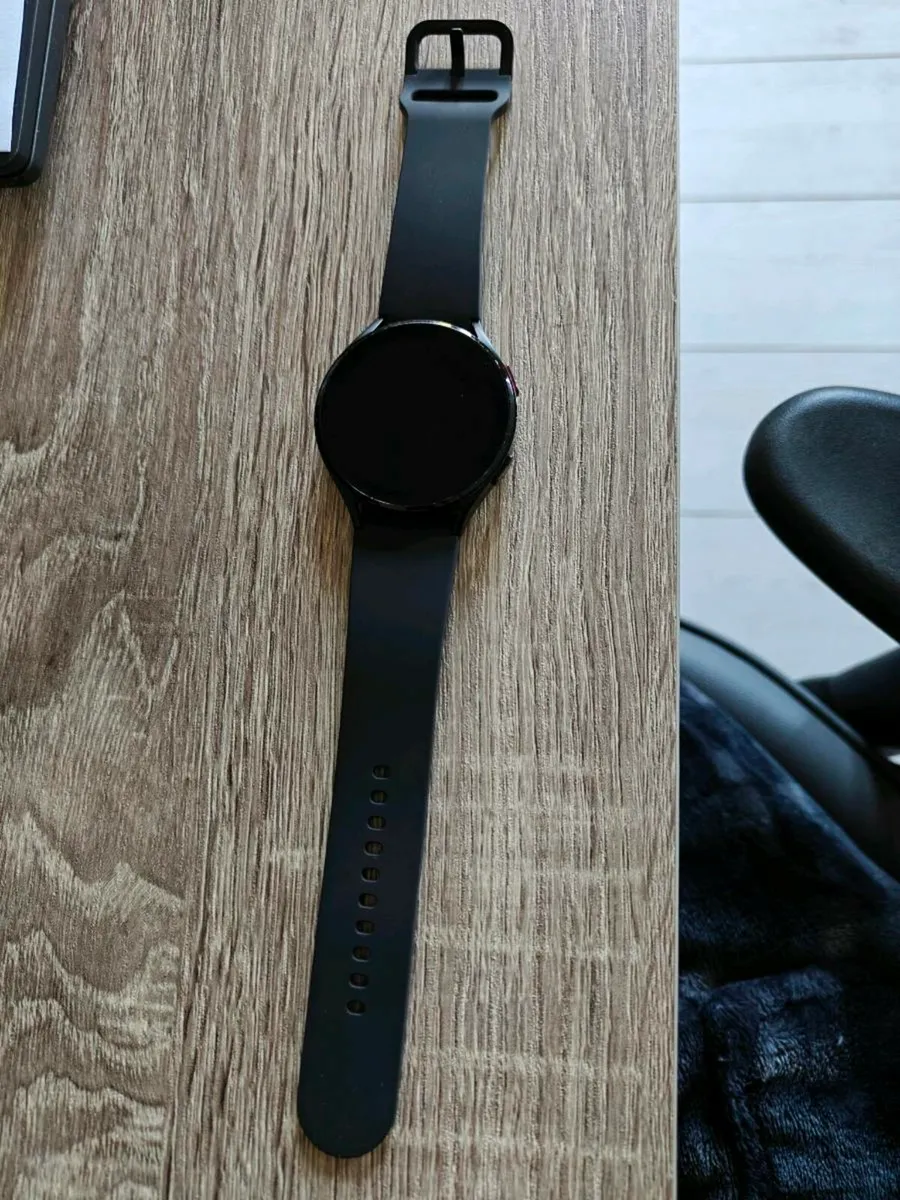 Galaxy Watch 4 - Image 3