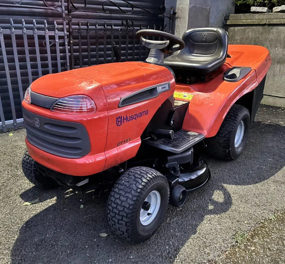 Husqvarna CT151 Ride On Lawnmower - Image 1