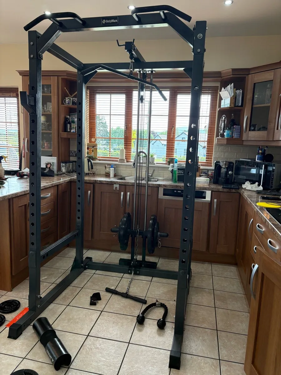 GYM POWER RACK + CABLE SYSTEM, WEIGHTS, BENCH ETC! - Image 4