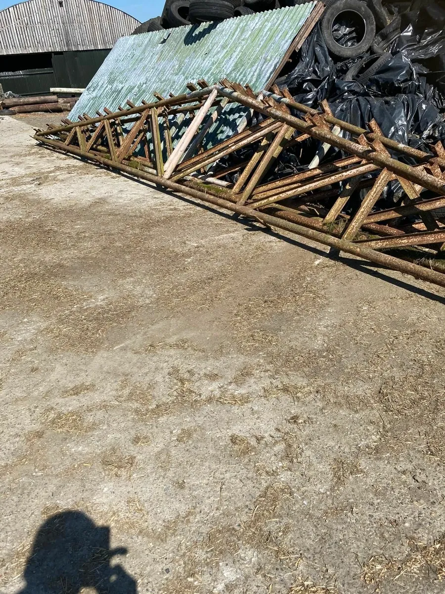 Roof trusses