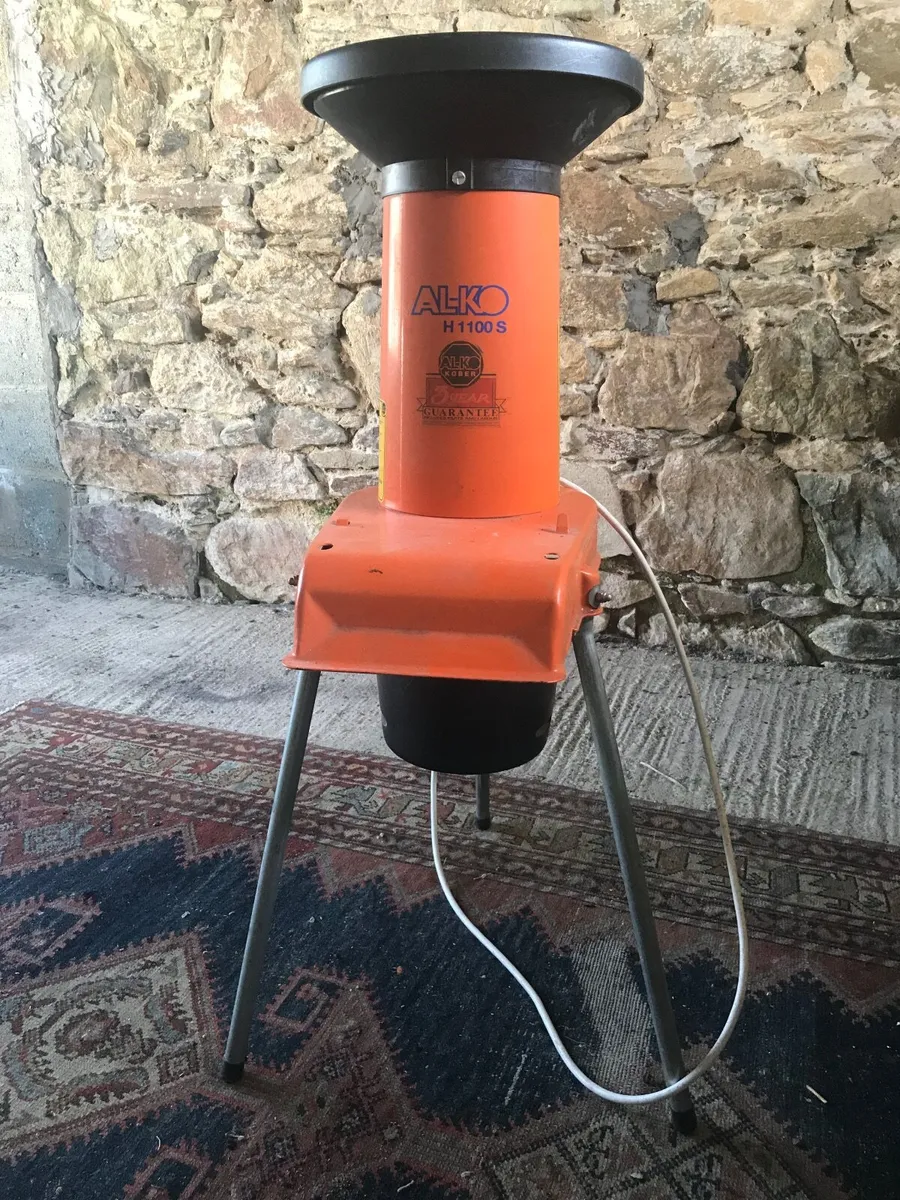 Wood Chipper Shredder - Image 1