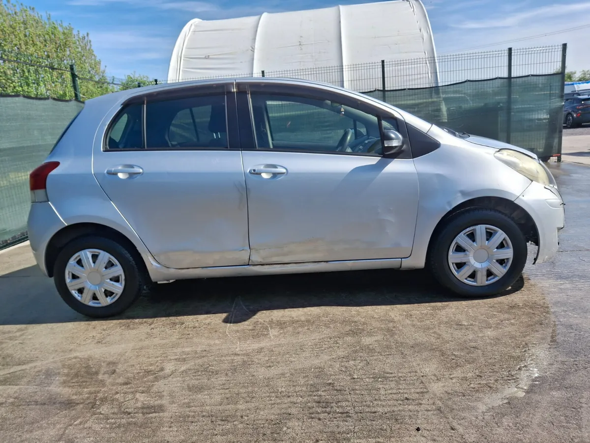 2009 Toyota Vitz  1.0 Petrol  Automatic - Image 3