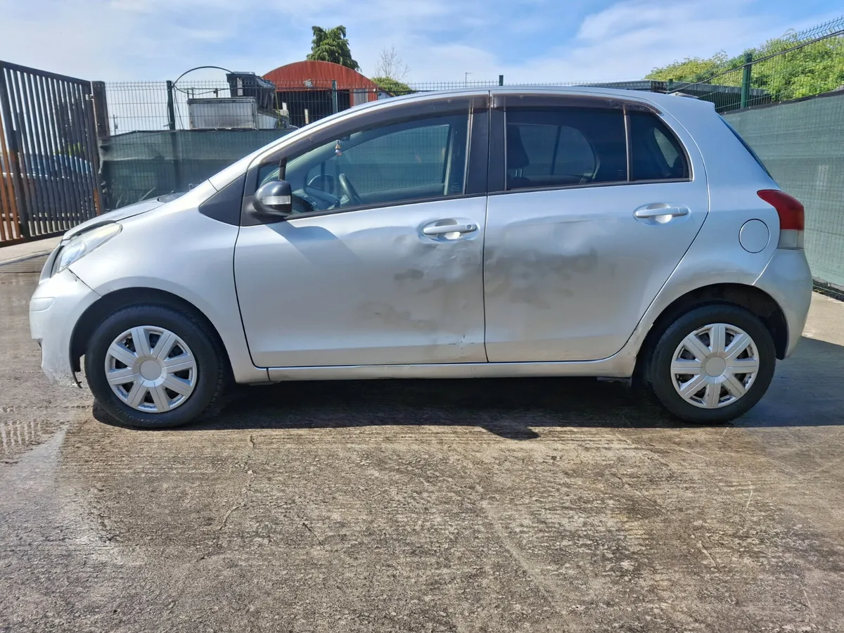 2009 Toyota Vitz  1.0 Petrol  Automatic - Image 4
