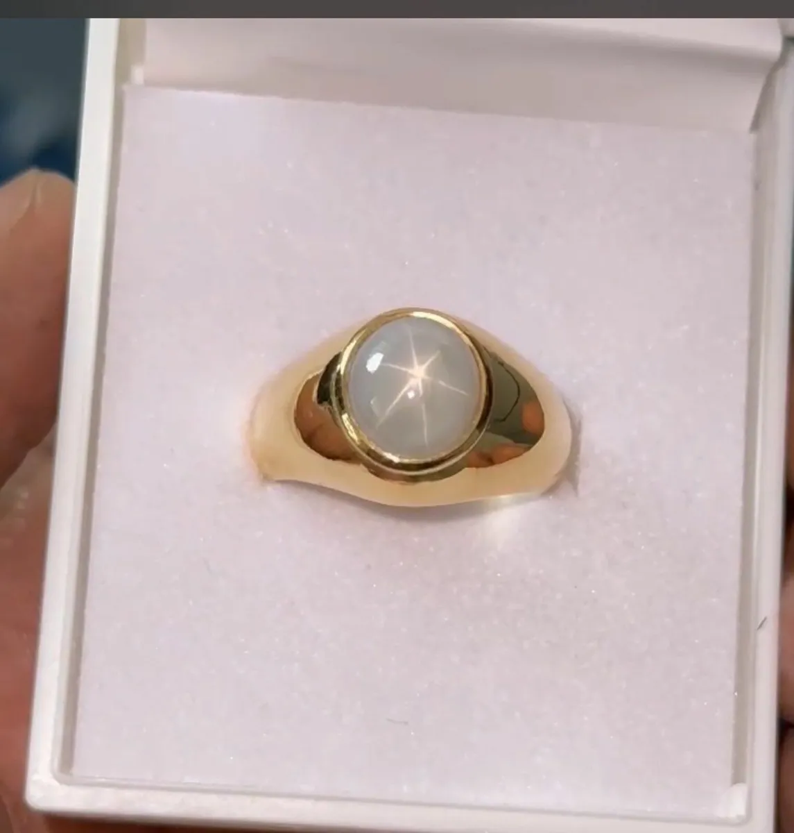 Natural Star Sapphire ring. - Image 1