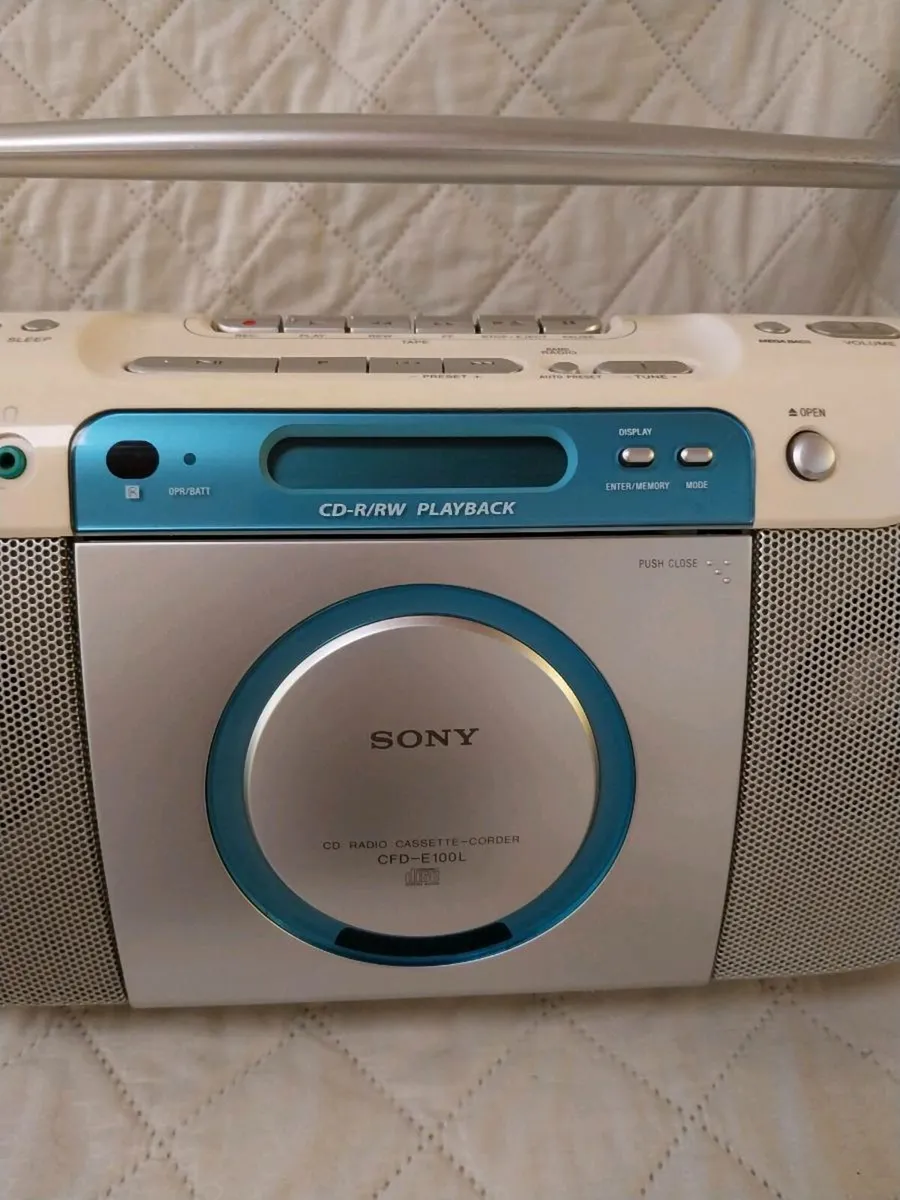 sony boombox - Image 3