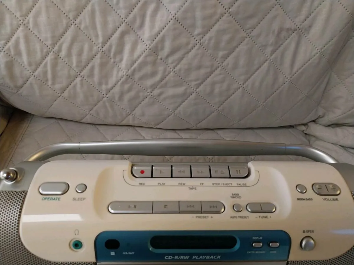 sony boombox - Image 4