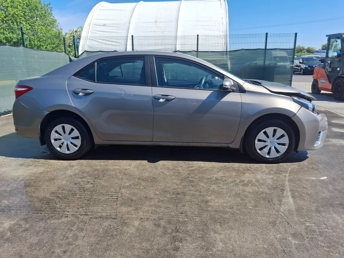 2014 Toyota Corolla 1.4 D4D - Image 2
