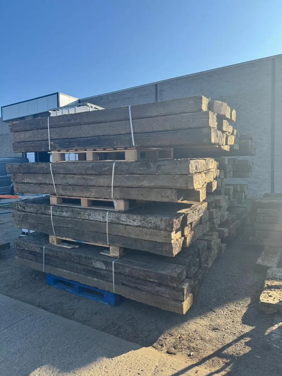 Bundle of 12 - 8.5/9ft railway sleepers - Image 1