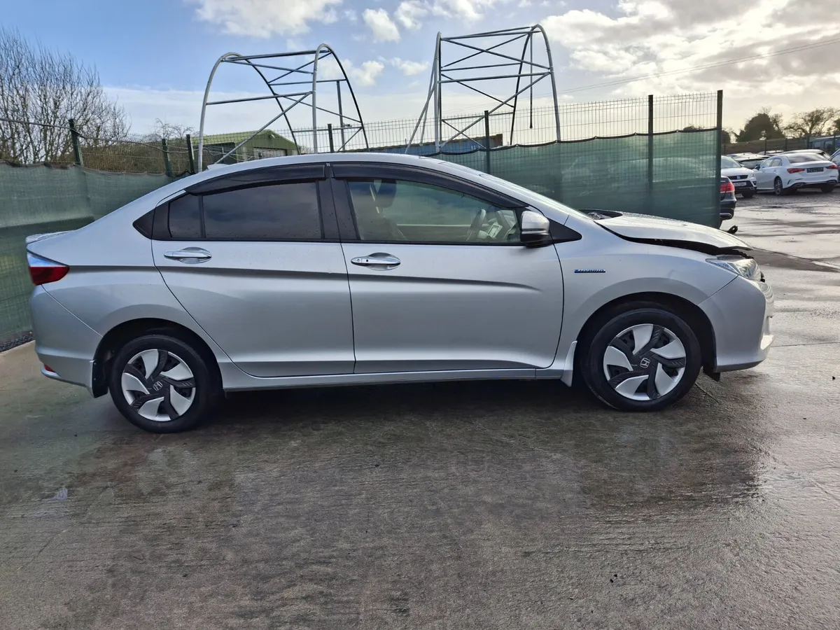 2015 Honda City Grace 1.5L Hybrid  Automatic - Image 3