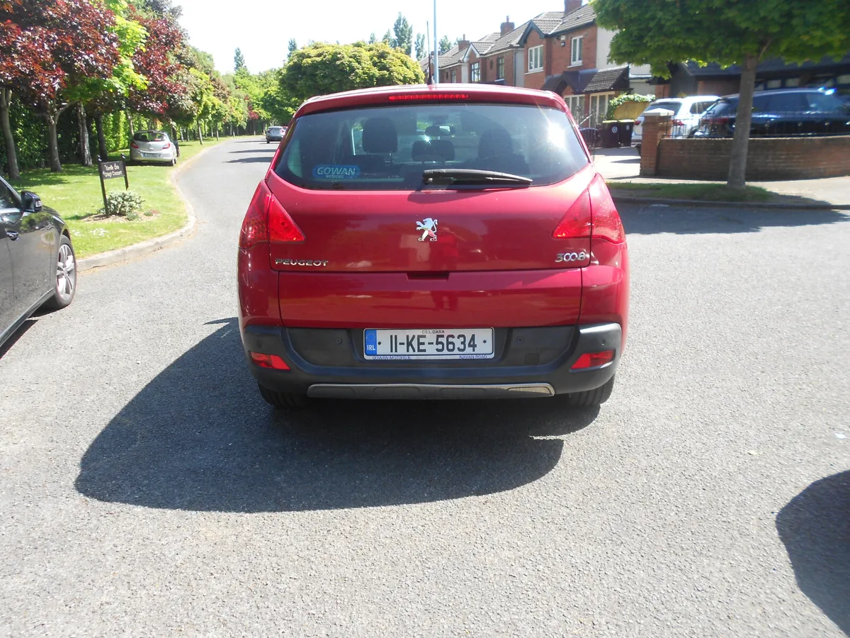AUTOMATIC Peugeot 3008 2011 1.6 diesel low low km - Image 2