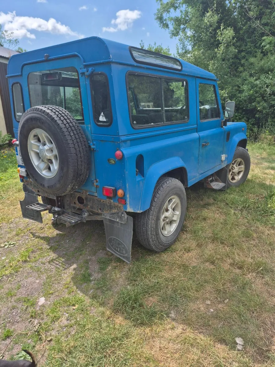 Land Rover Defender 2000 - Image 2