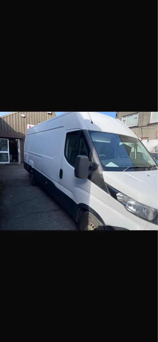Commercial work van - Image 2