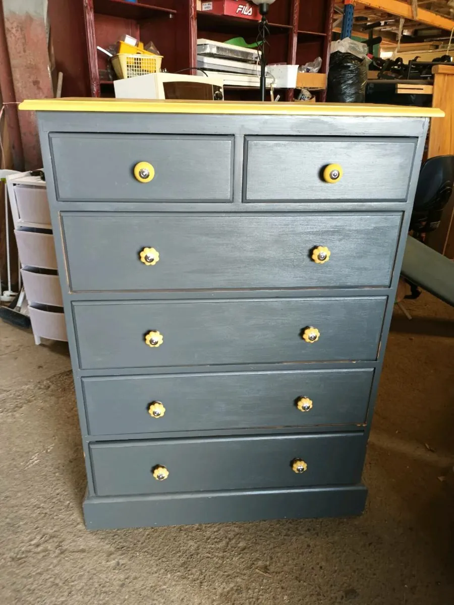 Chest of Drawers