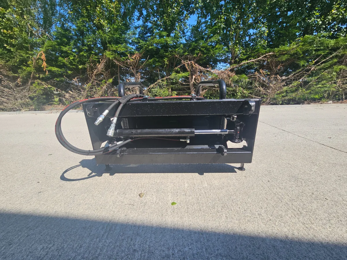 BALE HANDLER - Image 4
