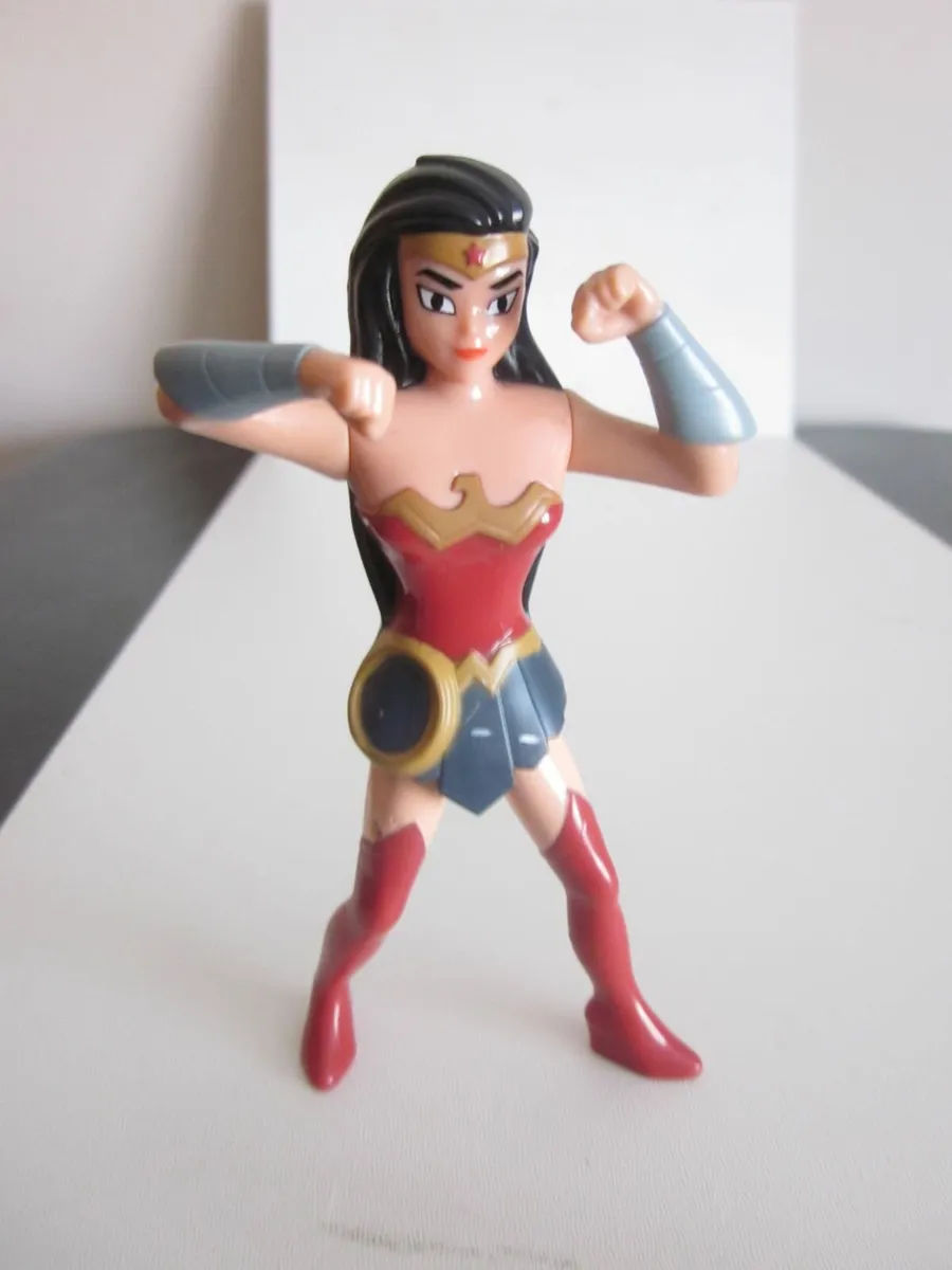 Burger King Wonder Woman Justice League 4.5" Fig. - Image 1