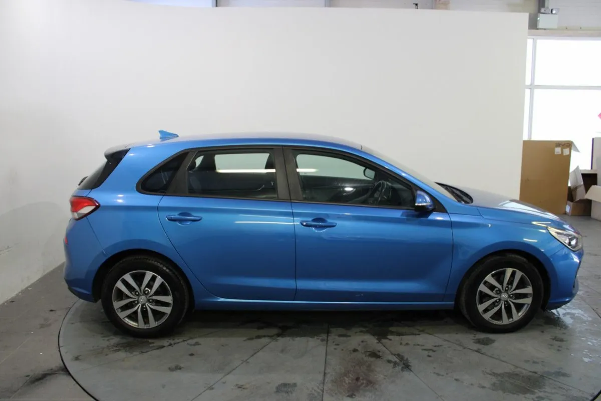 Hyundai i30 1.6 Diesel SE NAV - Image 4