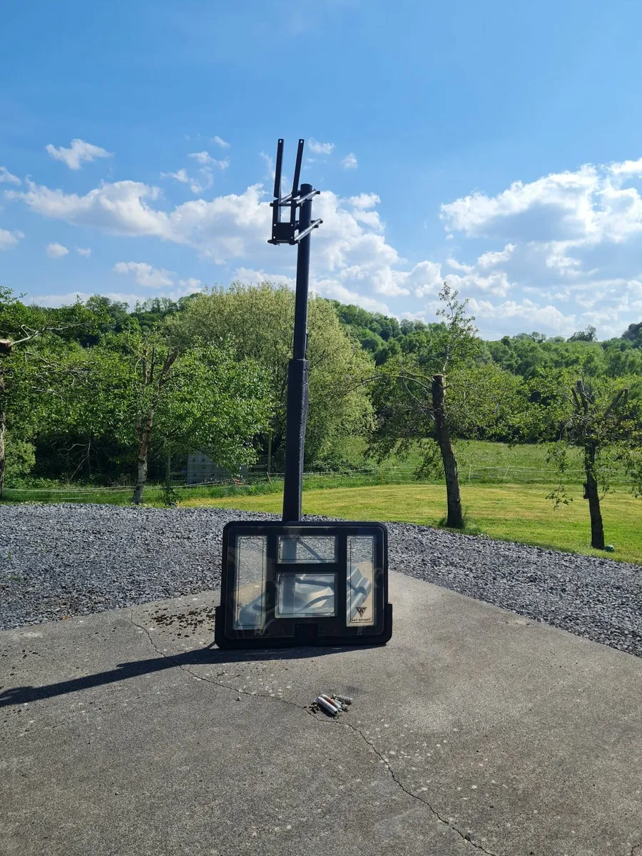 BasketBall Hoop - Image 1