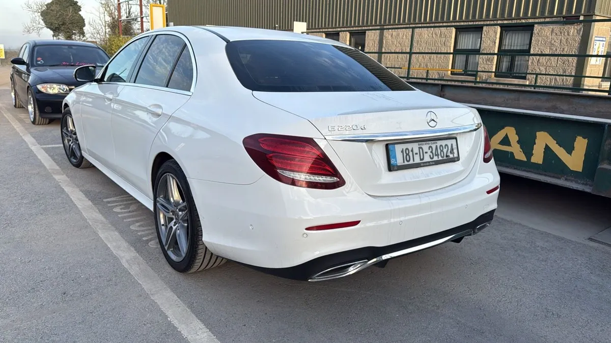 Mercedes E220 amg Line - Image 2