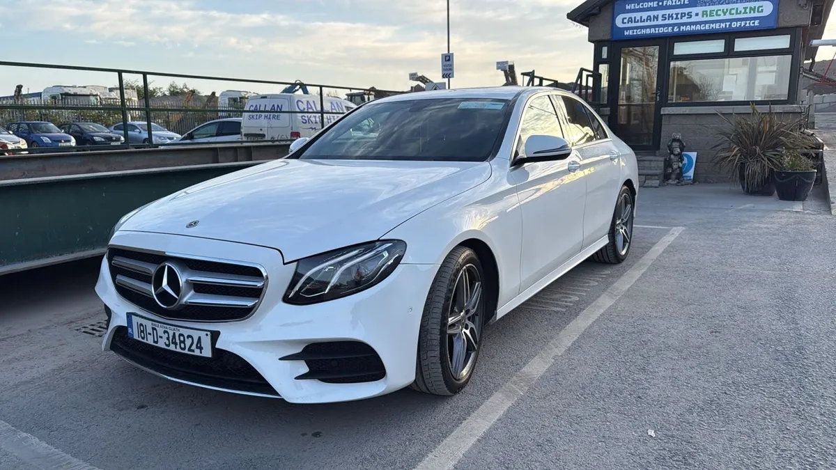 Mercedes E220 amg Line - Image 3