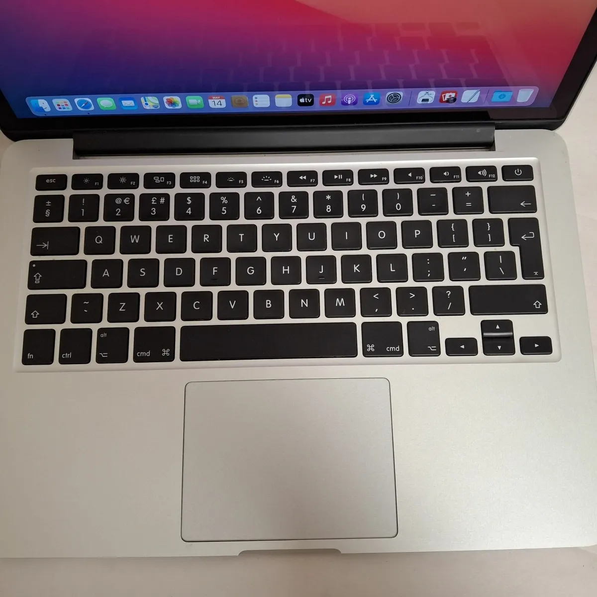 Apple MacBook Pro (13-inch, Retina, Late 2013) Gre - Image 2
