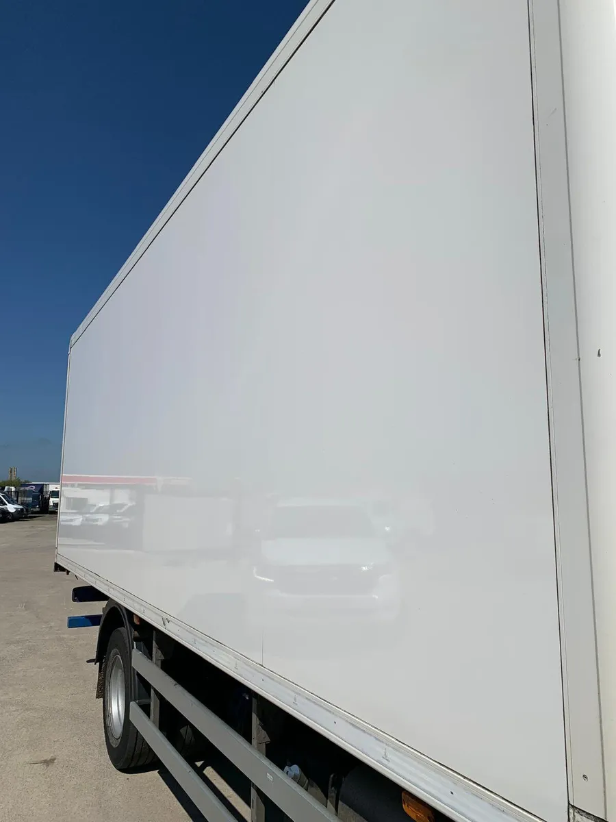 21FT 6" INSULATED BODY - Image 2