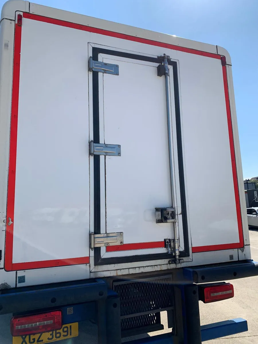 21FT 6" INSULATED BODY - Image 3